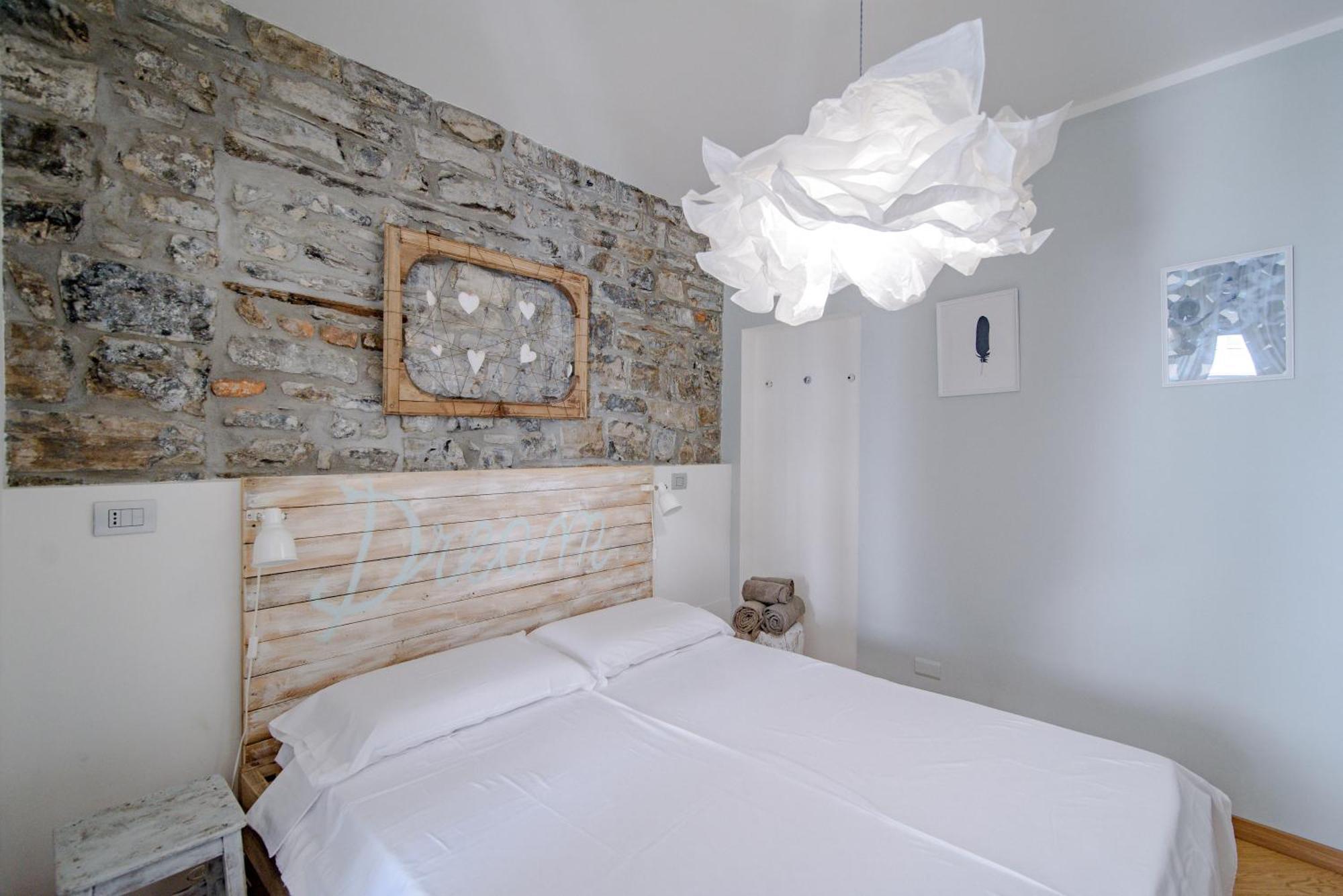 Gem Of The Lake - Luxury Apartment Como Old Town ภายนอก รูปภาพ