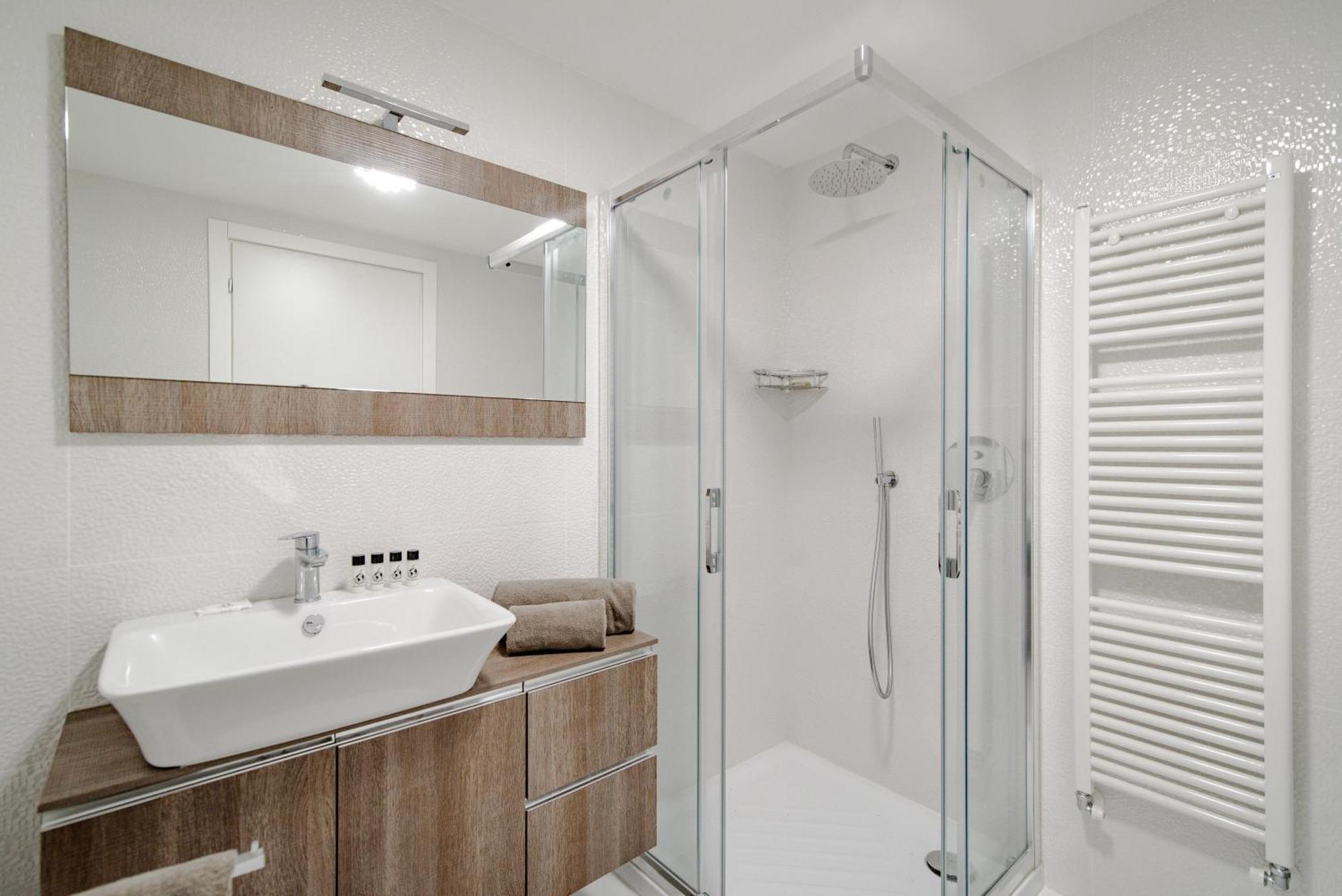 Gem Of The Lake - Luxury Apartment Como Old Town ภายนอก รูปภาพ